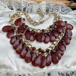 GOLD TONE RED ACRYLIC DOUBLE STRAND BEADED CHUNKY CHAIN NECKLACE